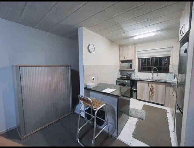 2 BEDROOM APARTMENT FOR SALE IN ROBINDALE